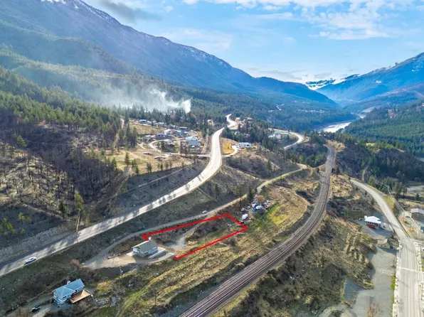 321 Old Trans Canada Hwy, Lytton, BC V0K 1Z0