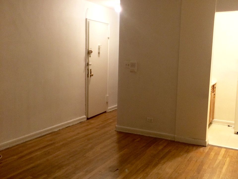 1st image of 4918 Skillman Ave