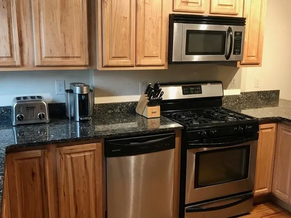 120 Willow Avenue image 4 of 11