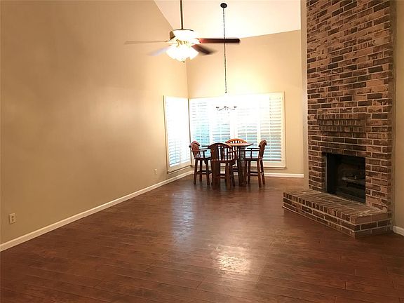 3rd image of 2915 Silent Dr