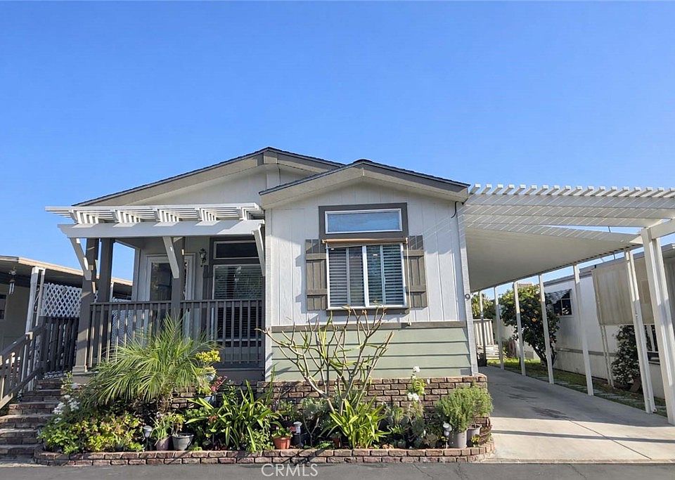 1st image of 10745 Victoria Ave Spc 9