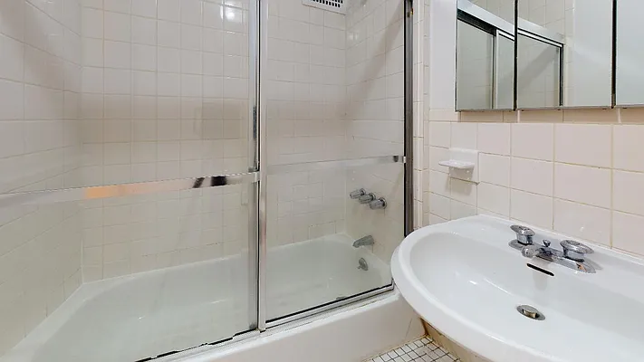 Rented by Bond New York | media 4