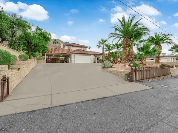 380 Peaceful St, Las Vegas, NV 89110