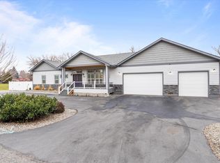 7905 Bachelorview Dr, Yakima, WA 98903