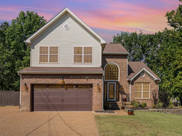 3641 Seasons Dr, Antioch, TN 37013