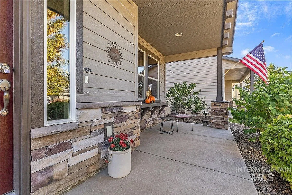 3 bed, 1574 sqft, $2,650 — Photo 4