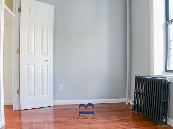 5th image of 558 Parkside Ave APT A4
