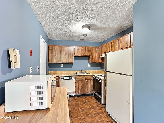 5th image of 17 Reef Place