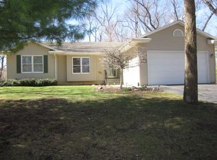 611 Lake Summerset Rd, Davis, IL 61019