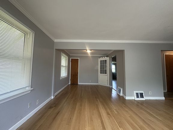 2nd image of 1426 Comet Dr