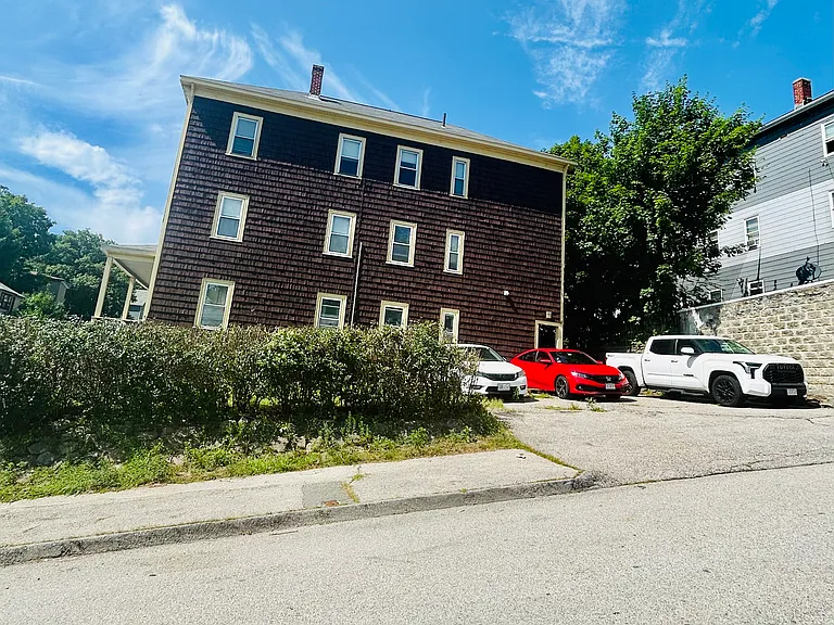 211 Vernon St #1 — Photo 7
