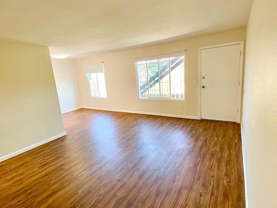 Spacious living room.