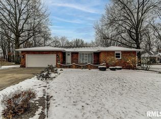 3 Lydia Ln, Riverton, IL 62561