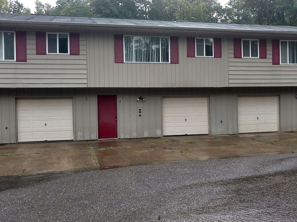 1st image of 3 Tudor Dr