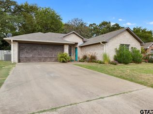 10927 Southern Trace Cir, Flint, TX 75762