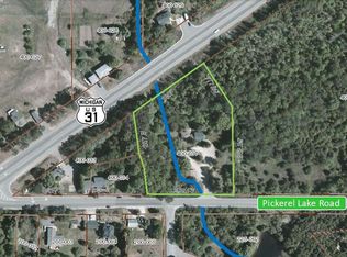 3463 Pickerel Lake Rd, Petoskey, MI 49770