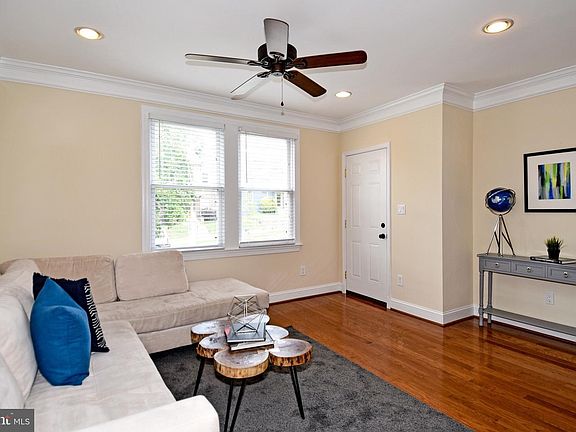 4th image of 421 Evarts St NE APT 2