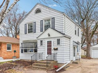 1946 S 95th St, West Allis, WI 53227