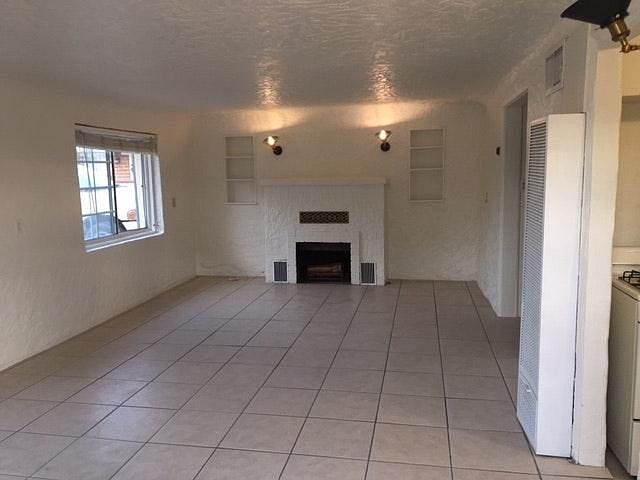 Studio Unit