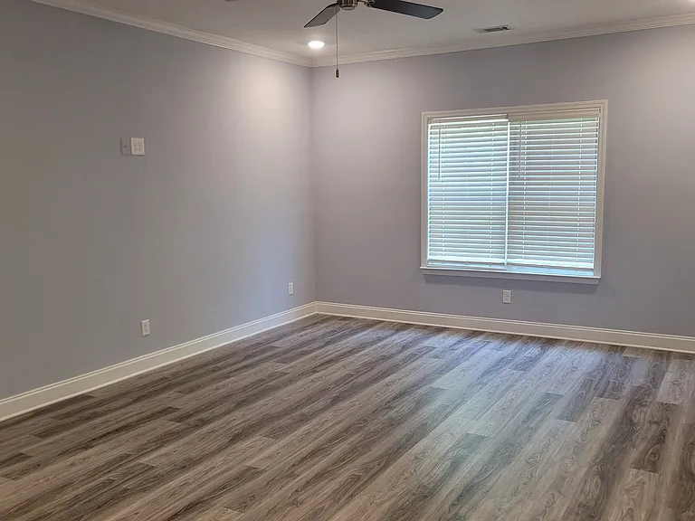 1654 Goshen Rd — Photo 4