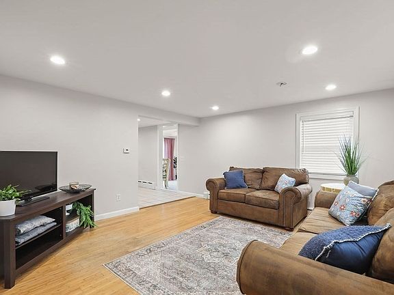 4th image of 4 James Ave