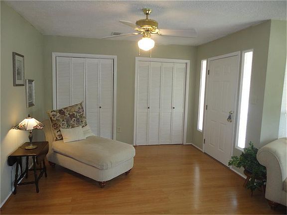 4th image of 16615 Forest Bend Ave