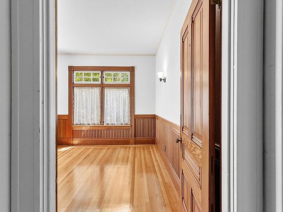2nd image of 1236 Sherman St APT 4