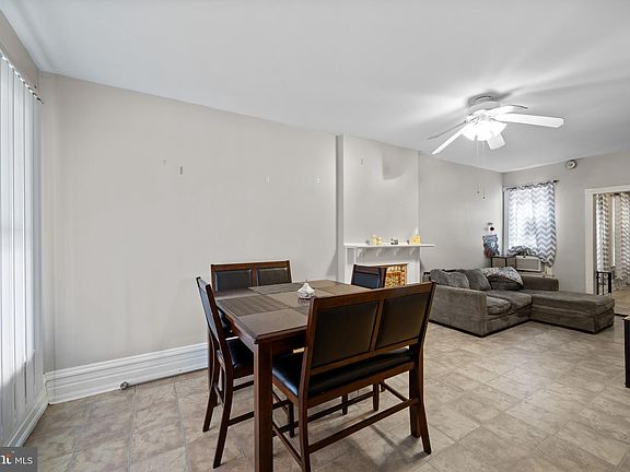 3rd image of 131 Pear St
