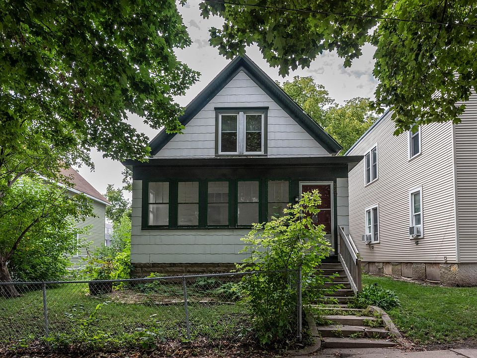1st image of 227 Humboldt Ave N #2
