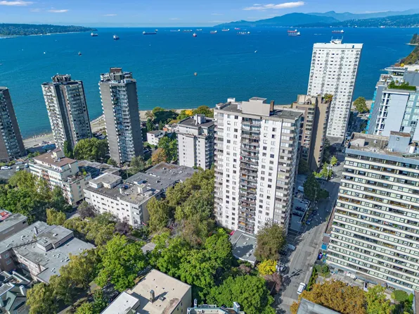1251 Cardero St #906, Vancouver, BC V6G 2H9