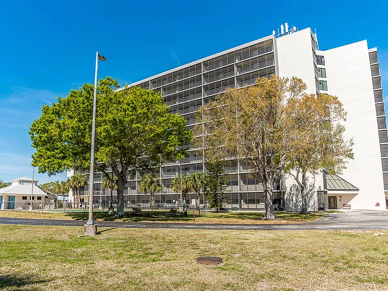 The Lenox at Merritt Island — Photo 25