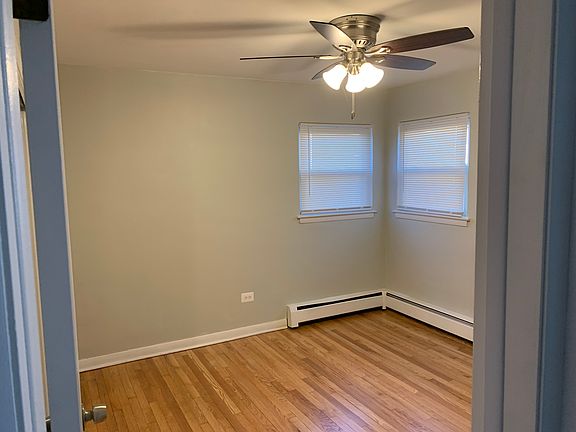 3rd image of 114 Lake St APT 1N