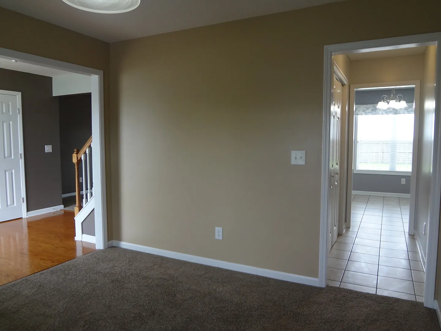 Beautiful Home in Jacksonville Commons — Photo 3