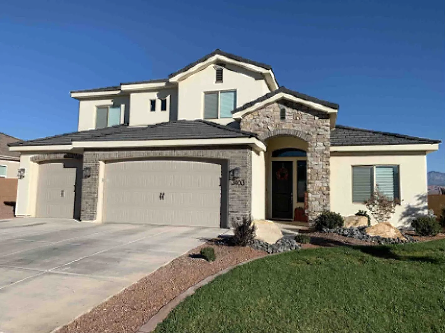 Stunning 6 bedroom in Little Valley — Photo 2