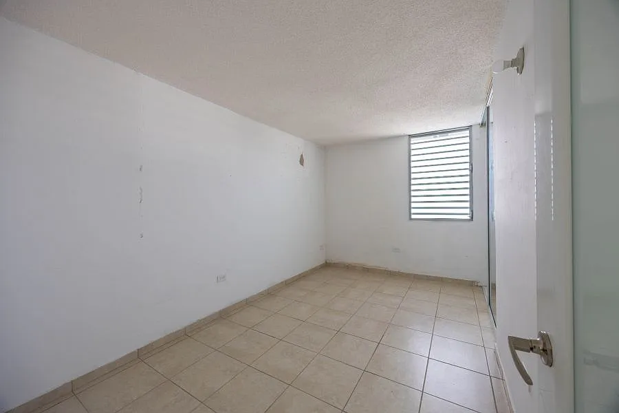 2 bed, 1.0 bath, 800 sqft, $1,000 — Photo 4