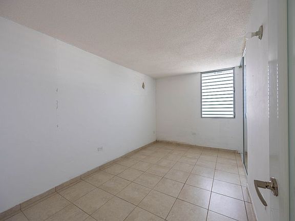 4th image of Urb Levittown Lakes APT 2-DN16
