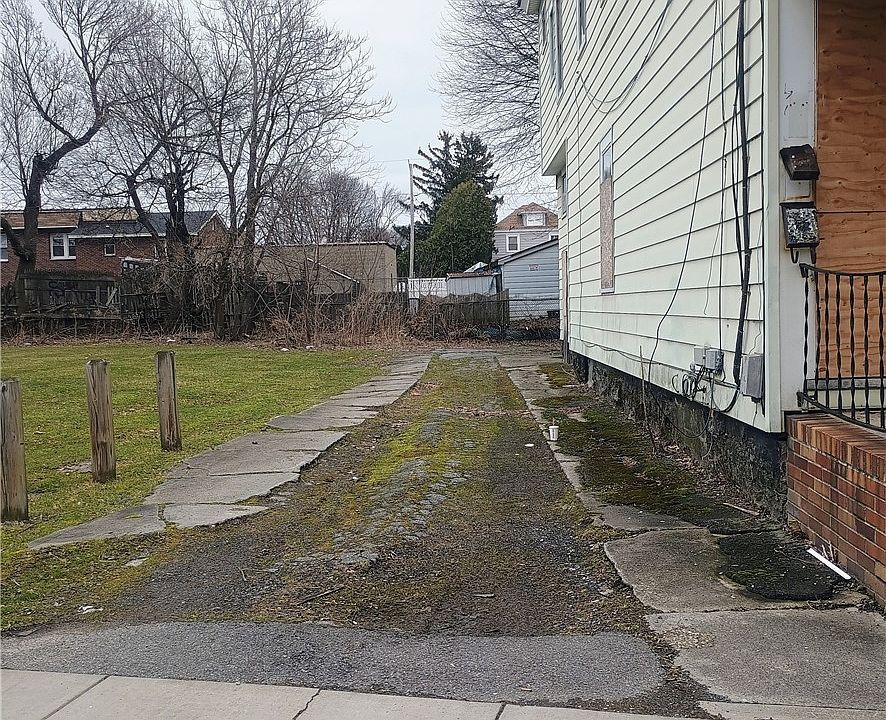2nd image of 1412 Butternut St