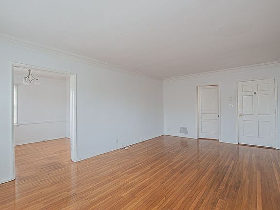 2nd image of 1056 Carmona Ave #1