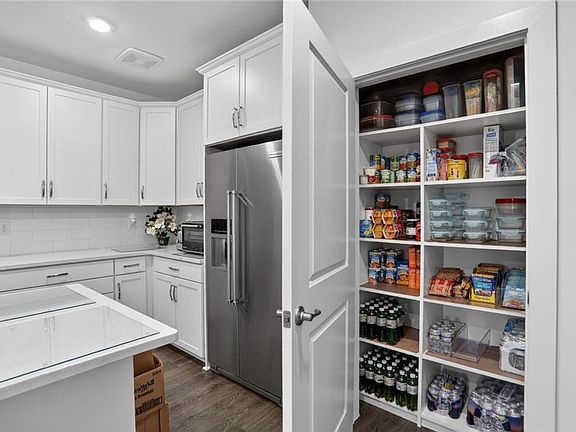 5th image of 3321 Orwell Way Unit 3402