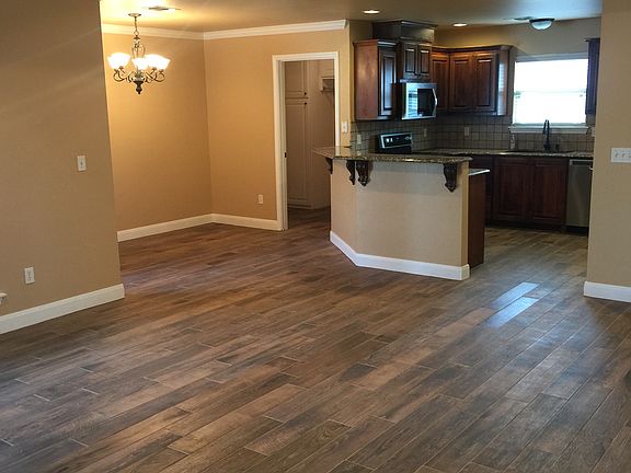 5th image of 9003 Gaston Ave