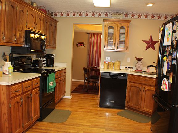 3rd image of 3257 Middleford Dr