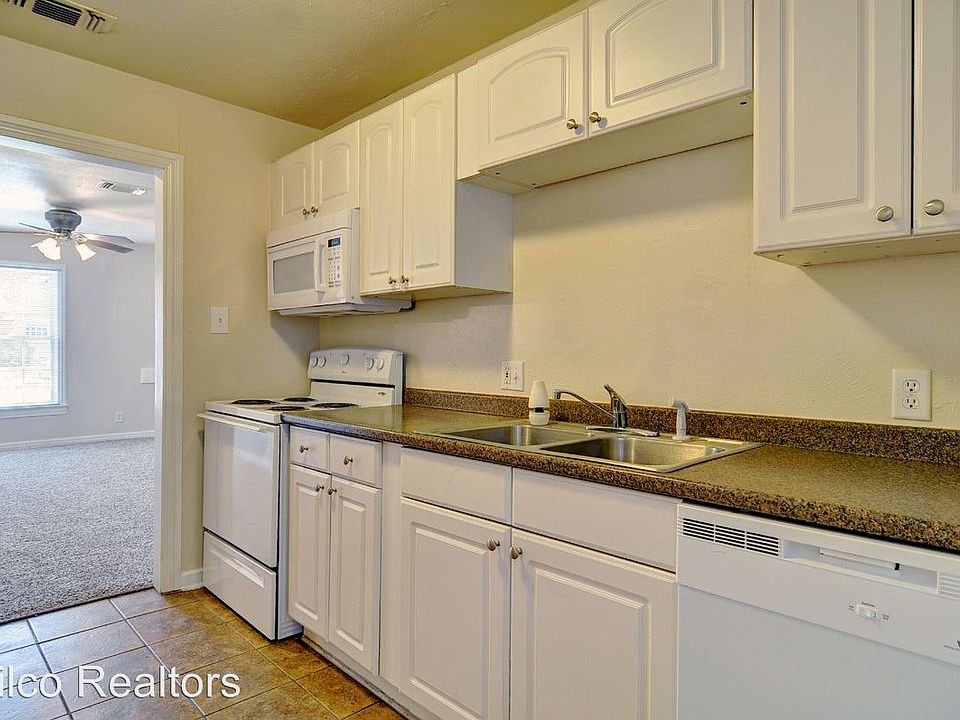 1st image of 3770 Winfield Ave