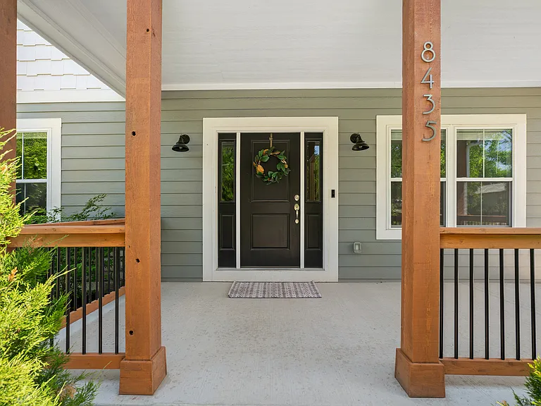 8435 Ottawa St — Photo 3
