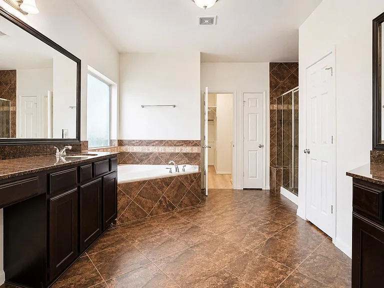 3303 Belmont River Ln — Photo 20