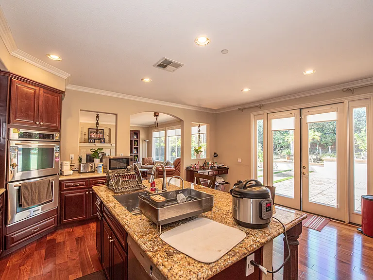 9774 Fox Valley Ct — Photo 1