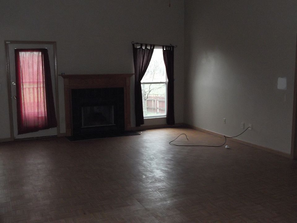 2nd image of 6861 Laburnum Dr