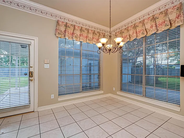 4502 Devonshire St — Photo 16