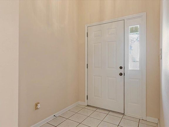 3rd image of 5345 Saint Ives Ln