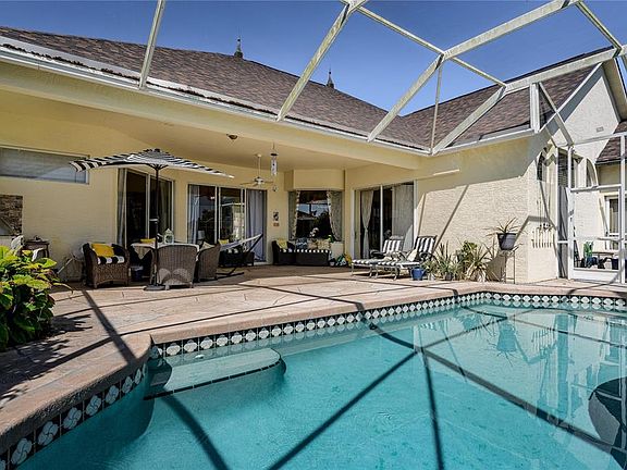 4th image of 3720 59TH AVENUE CIRCLE E