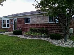 11764 Greenway Dr, Sterling Heights, MI 48312